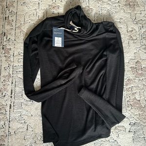 Universal Thread Long Sleeve Mock Turtleneck, NWT, size M